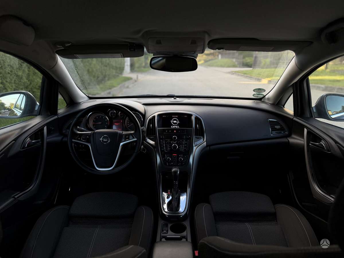 Opel Astra, 1.6 l., hatchback