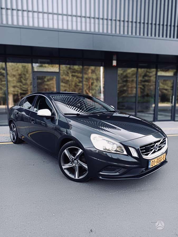 Volvo S60, 1.6 l., Седан