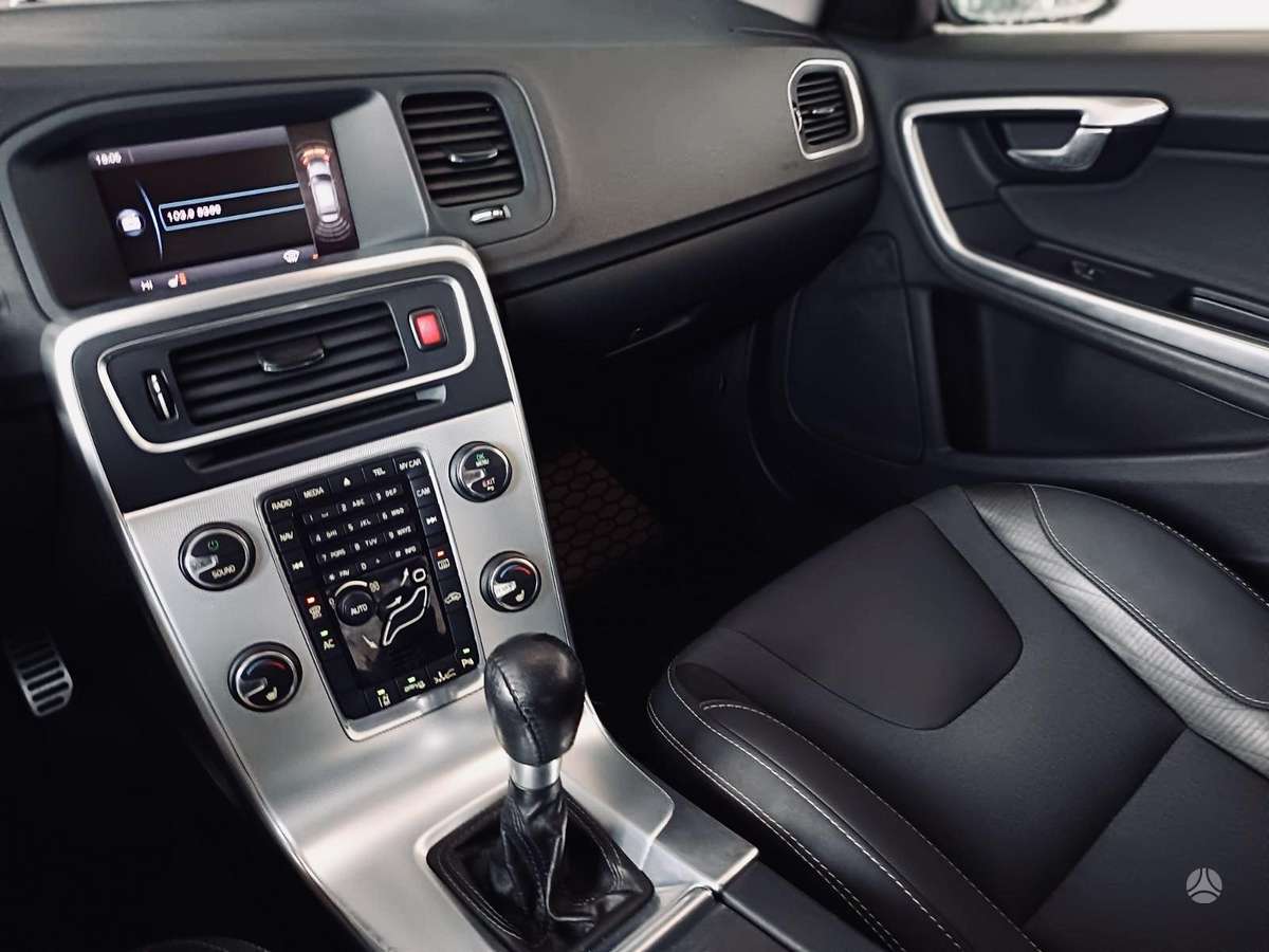 Volvo S60, 1.6 l., Седан