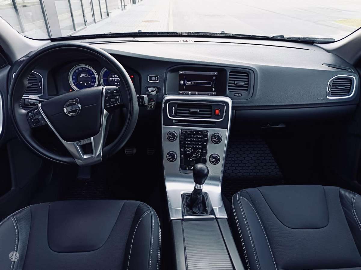 Volvo S60, 1.6 l., Седан