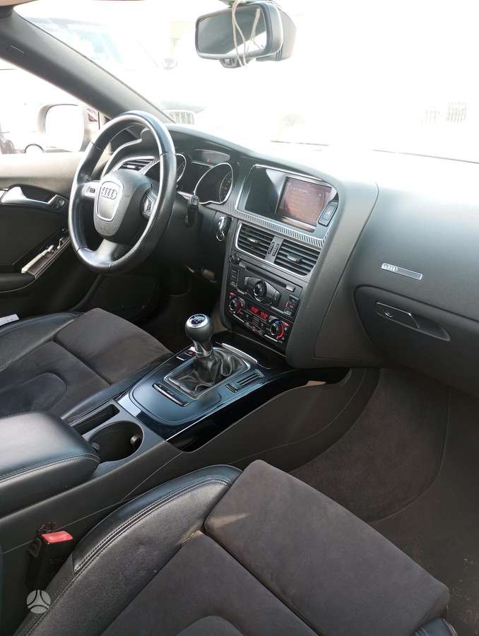 Audi A5, 2.0 l., Седан