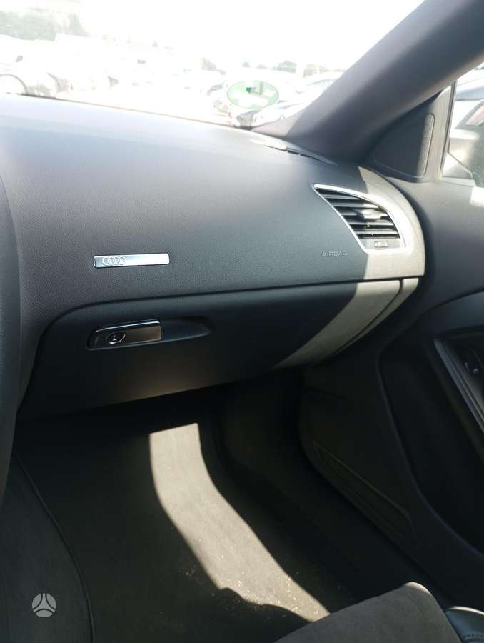 Audi A5, 2.0 l., Седан