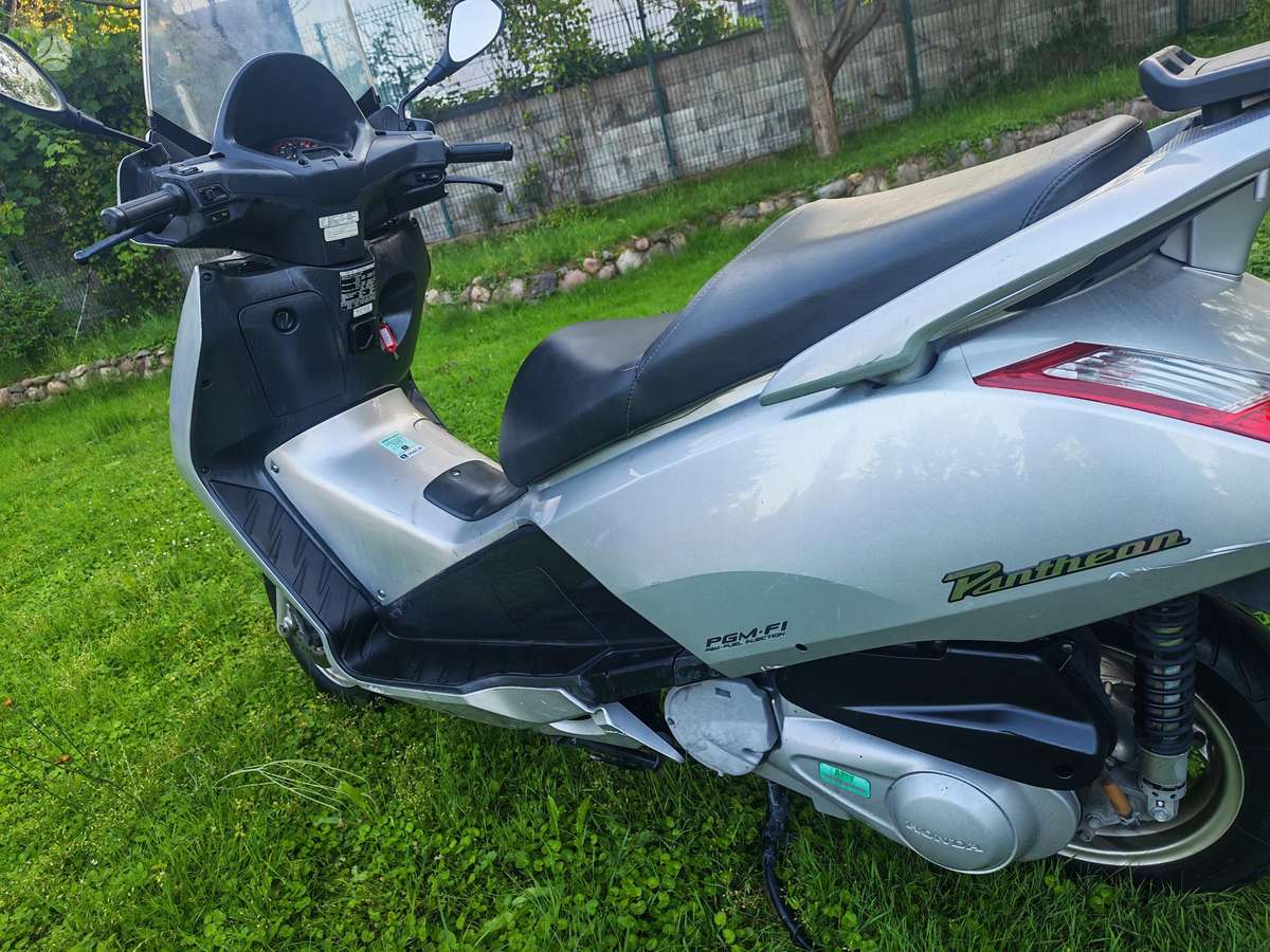 Honda Pantheon 125cc, scooters / mopeds