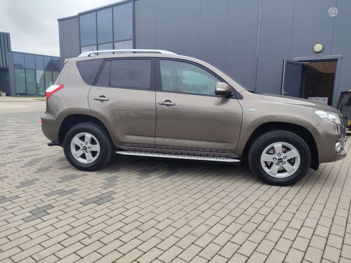 Toyota RAV4 - 3