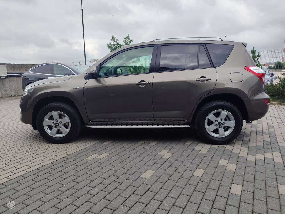 Toyota RAV4 - 5