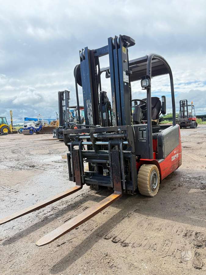 Manitou ME316, forklifts