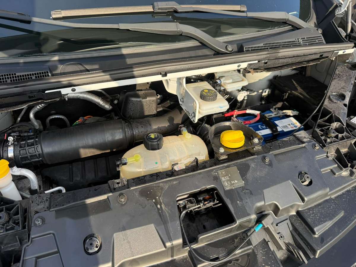 Renault Trafic - 12