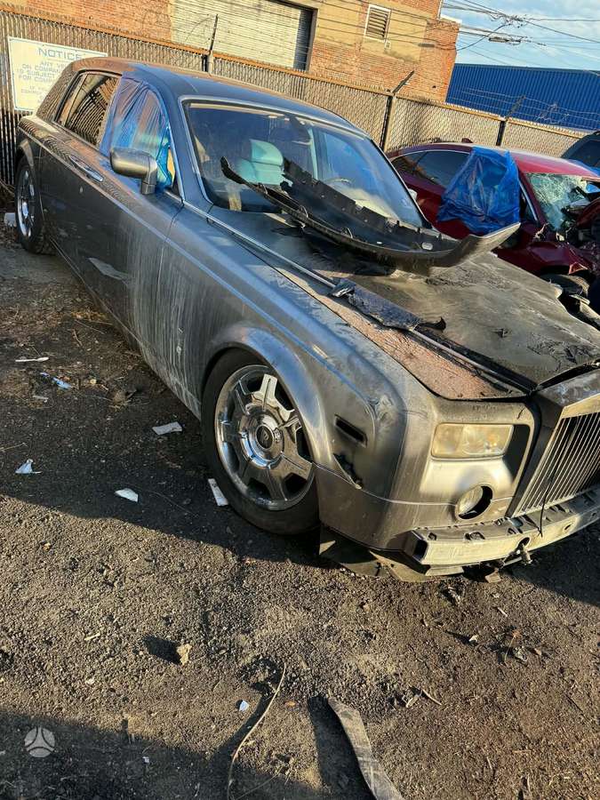 Rolls-Royce Phantom, 6.8 l., Седан