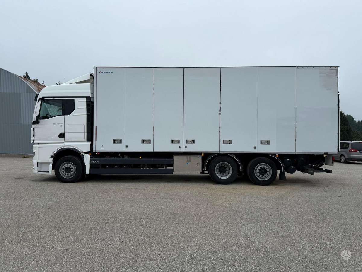 MAN TGX 26.400, kietašoniai