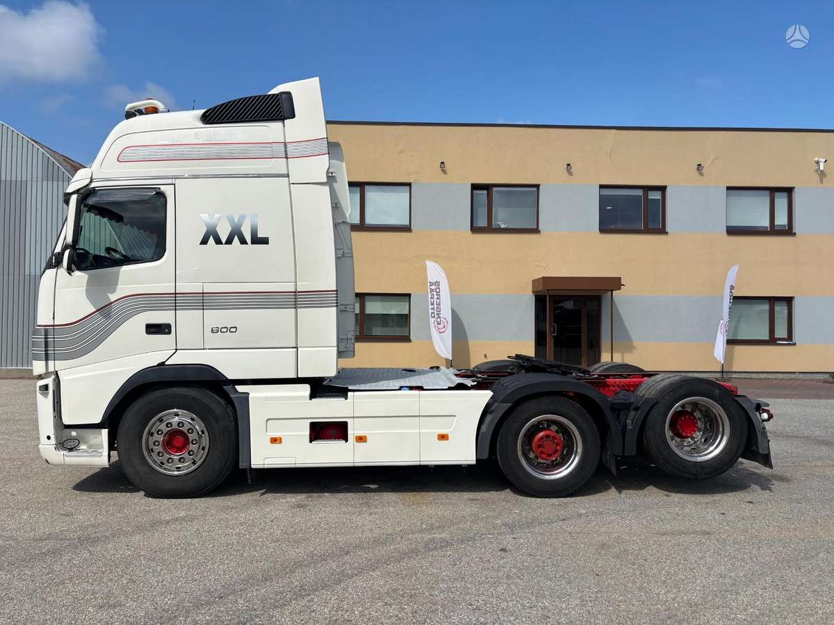 Volvo FH16 600, double sleeper