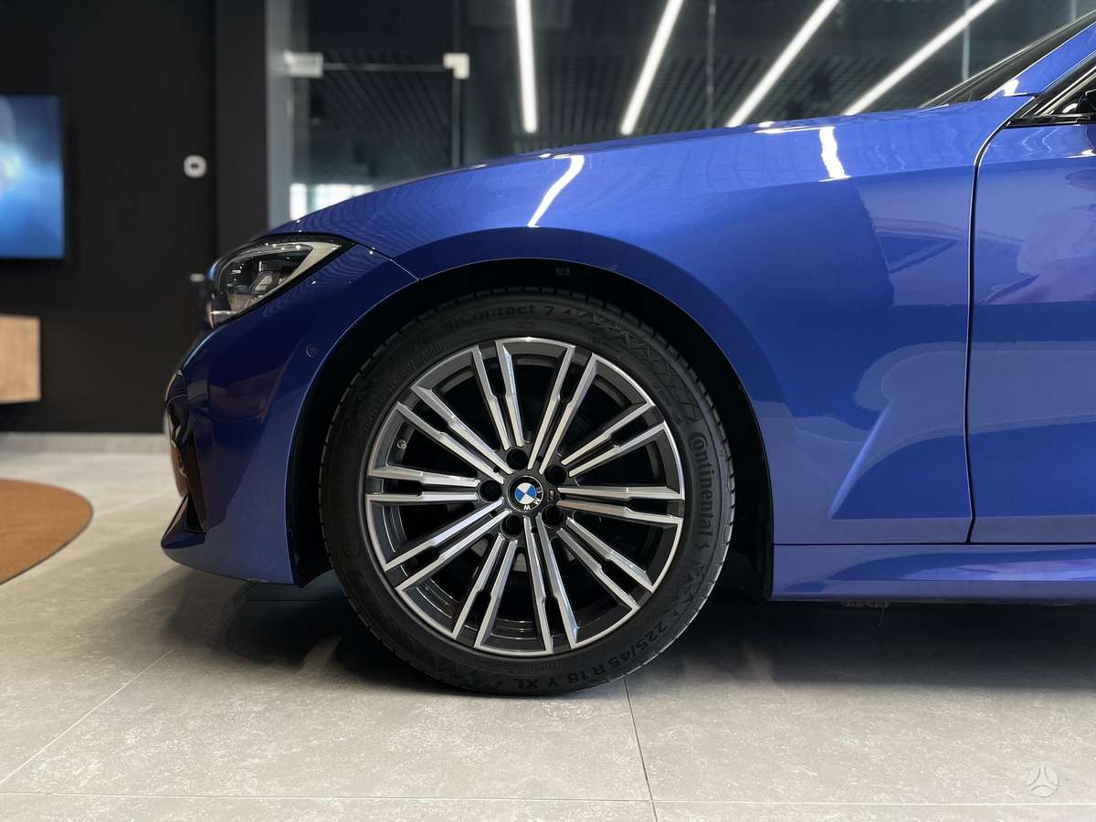 BMW 320, 2.0 l., Седан