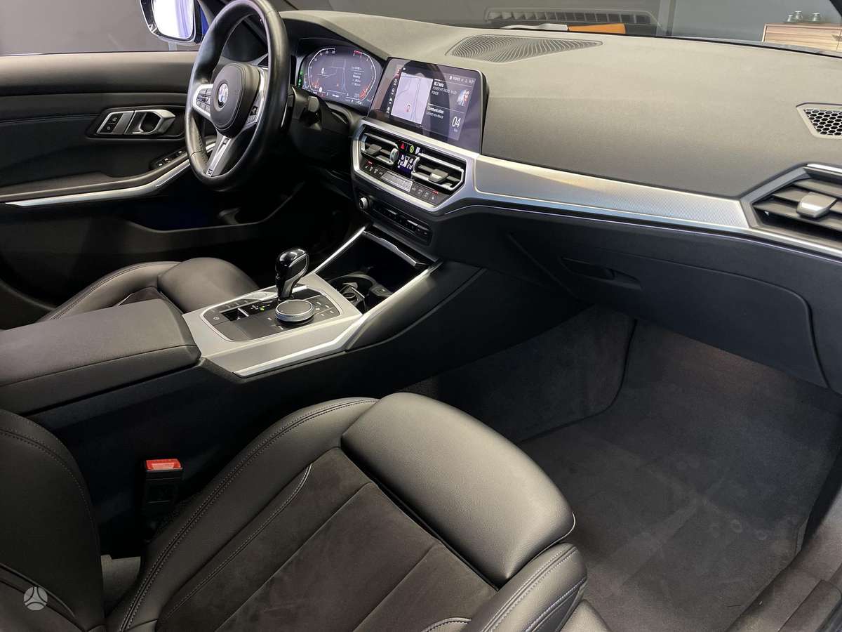 BMW 320, 2.0 l., Седан