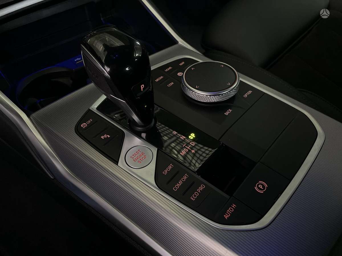 BMW 320, 2.0 l., Седан