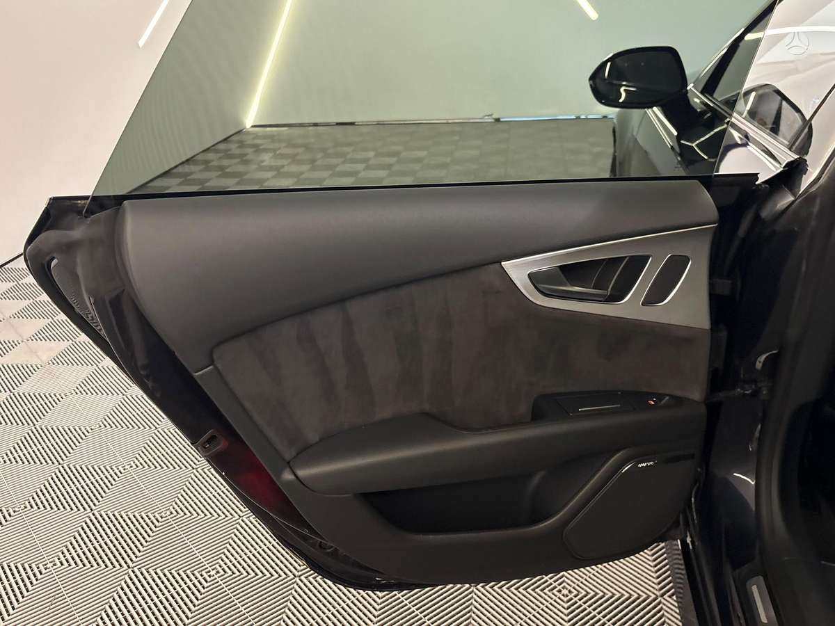 Audi A7, 3.0 l., Хэтчбек