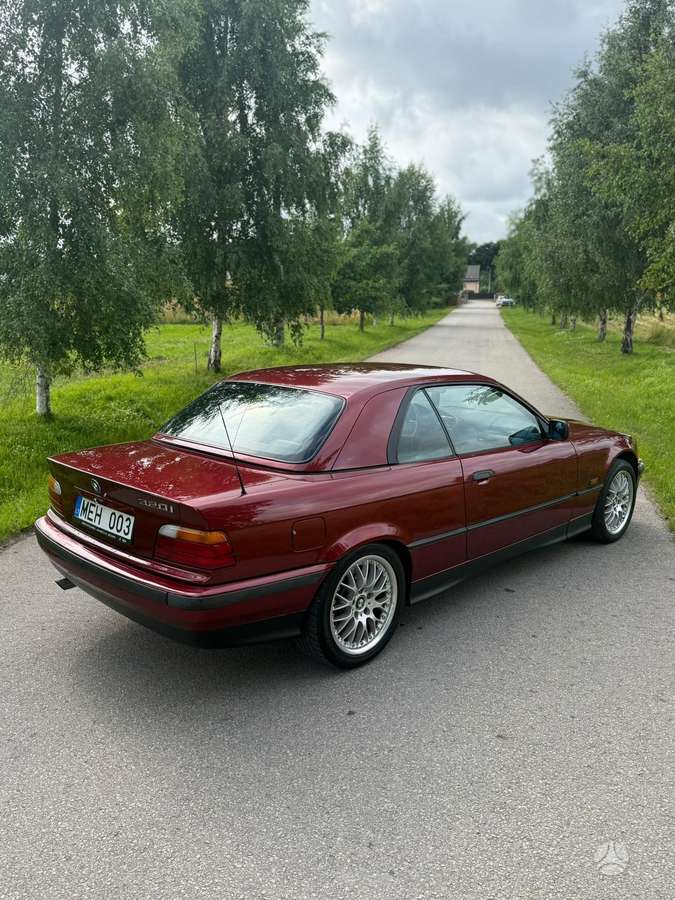 BMW 320, 2.0 l., convertible
