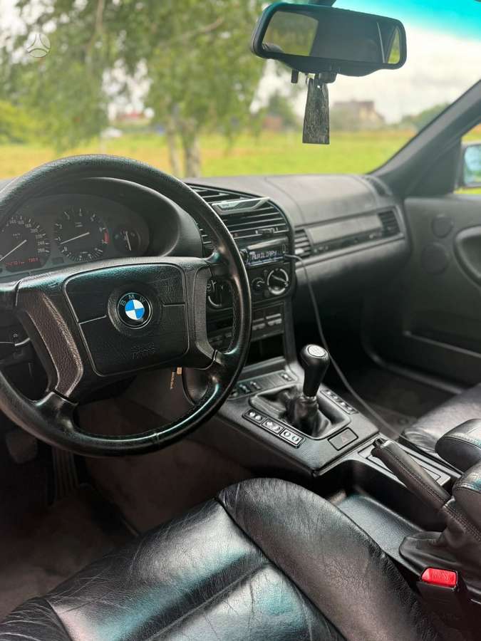 BMW 320, 2.0 l., convertible