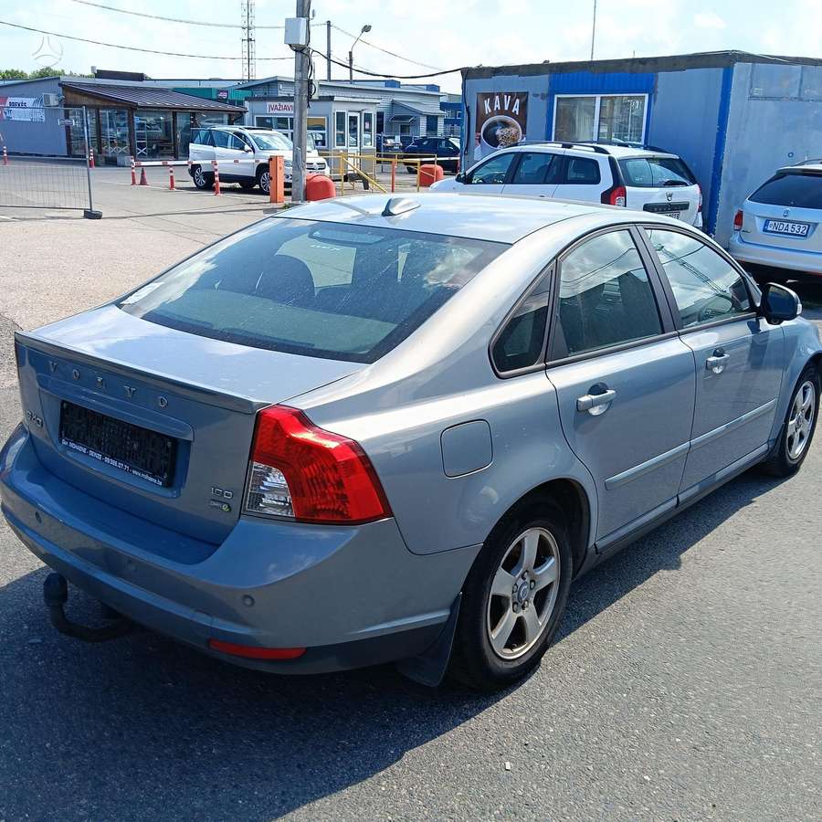 Volvo S40, saloon / sedan