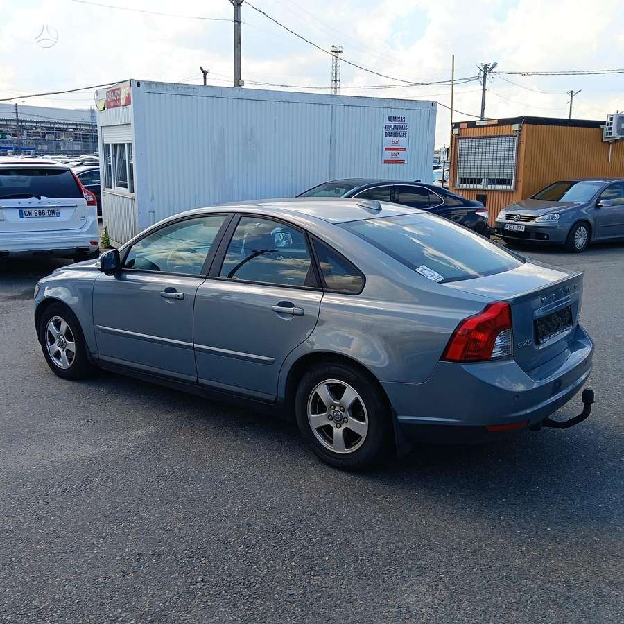 Volvo S40, saloon / sedan