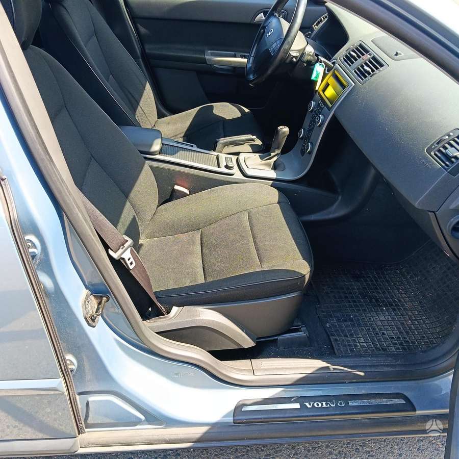 Volvo S40, saloon / sedan