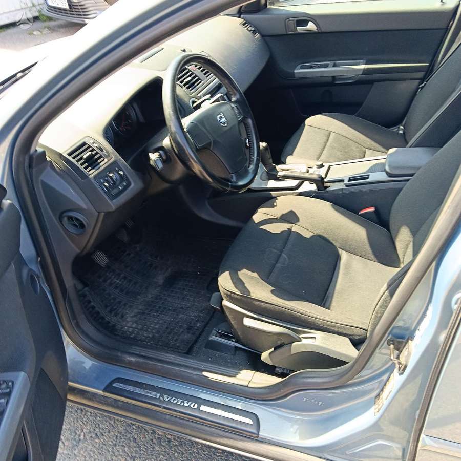 Volvo S40, saloon / sedan