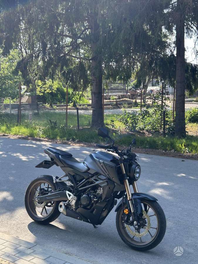 Honda CB 125cc, street / classic