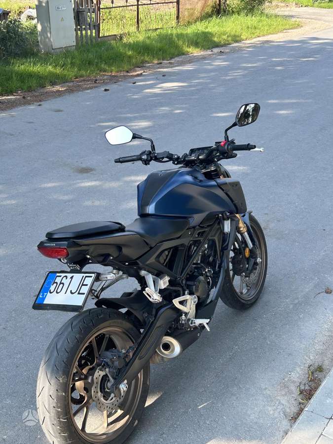 Honda CB 125cc, street / classic