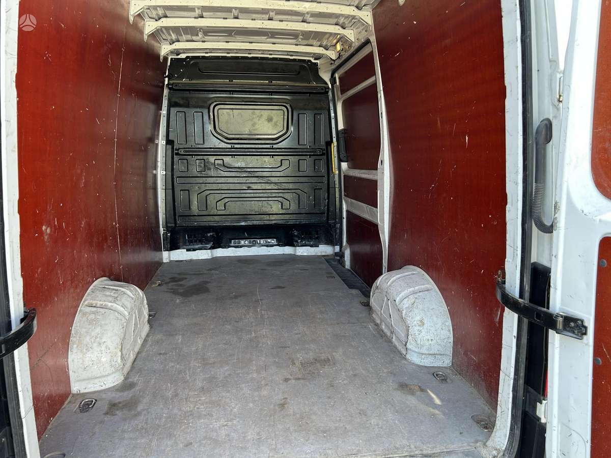 Volkswagen Crafter - 6