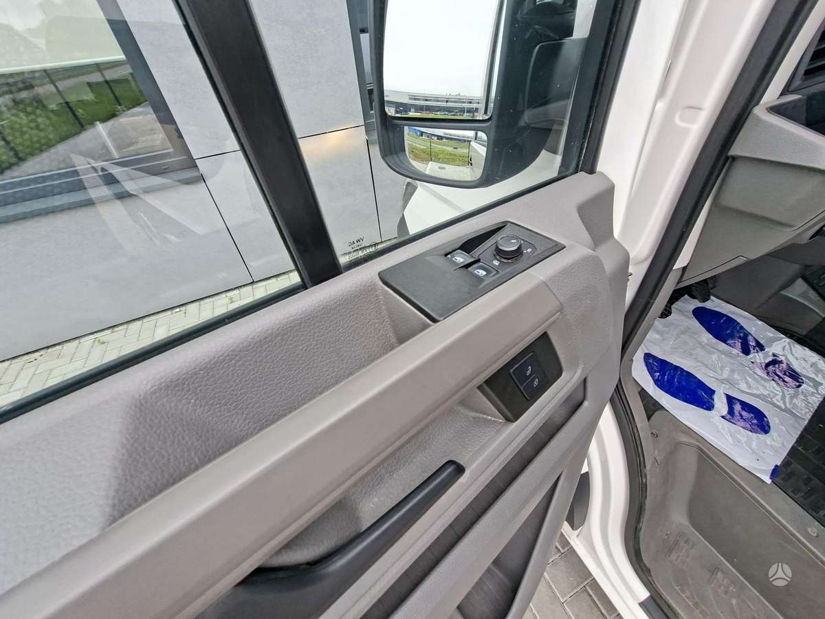 Volkswagen Crafter - 12