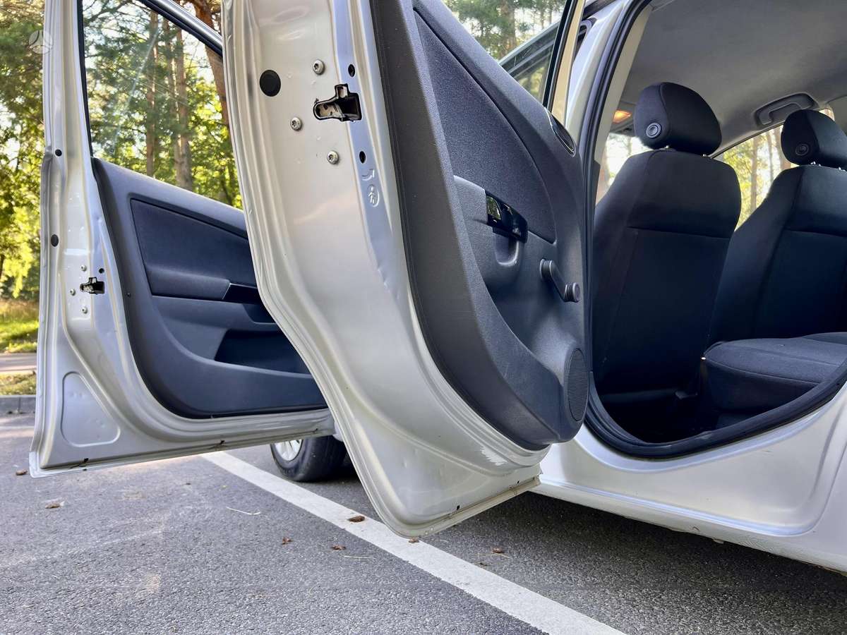 Opel Corsa, 1.2 l., hatchback