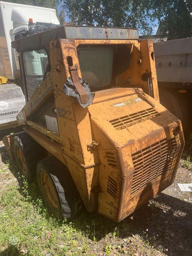 Case 1825B, excavator loader