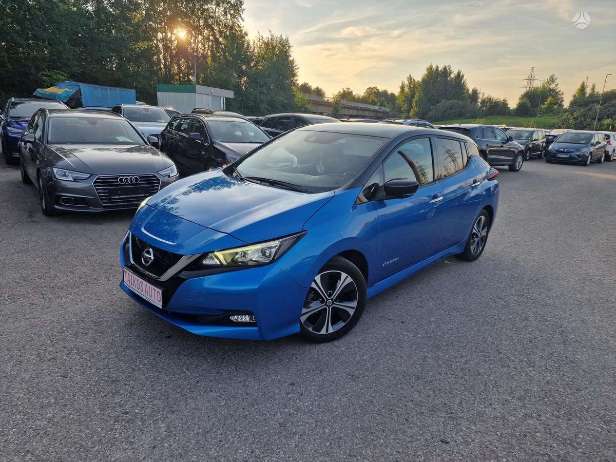 Nissan Leaf, 40 kWh, hatchback