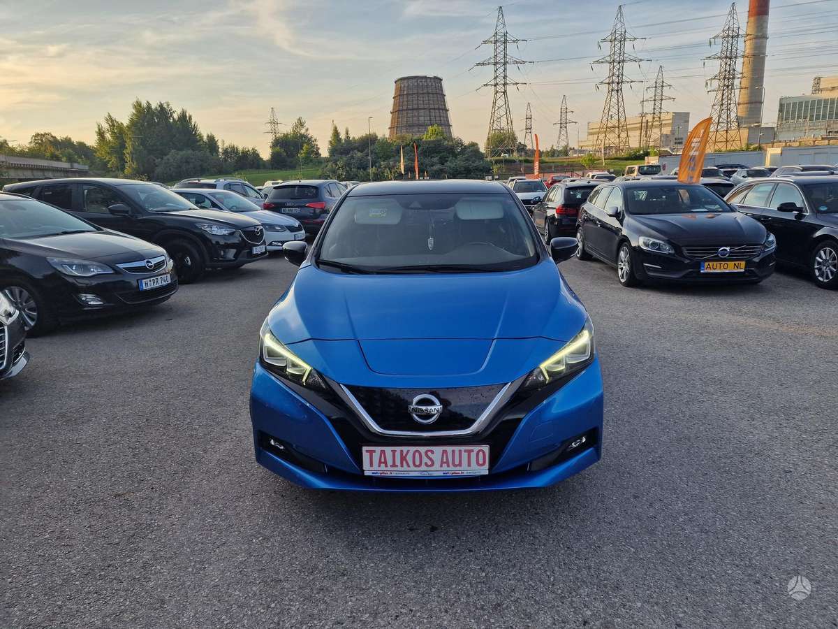 Nissan Leaf, 40 kWh, hatchback