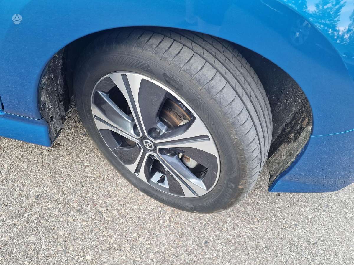 Nissan Leaf, 40 kWh, hatchback