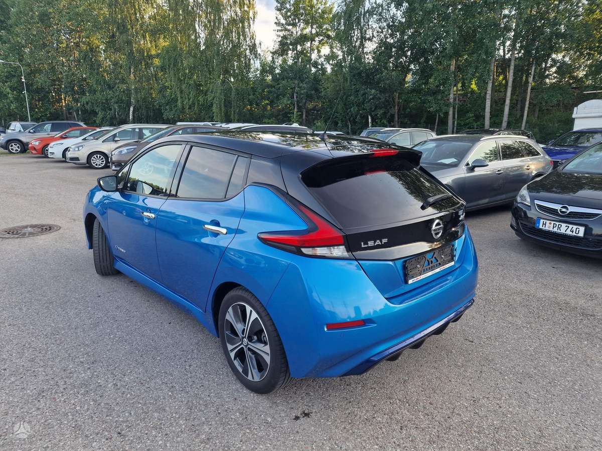 Nissan Leaf, 40 kWh, hatchback