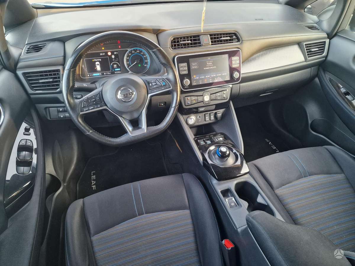 Nissan Leaf, 40 kWh, hatchback