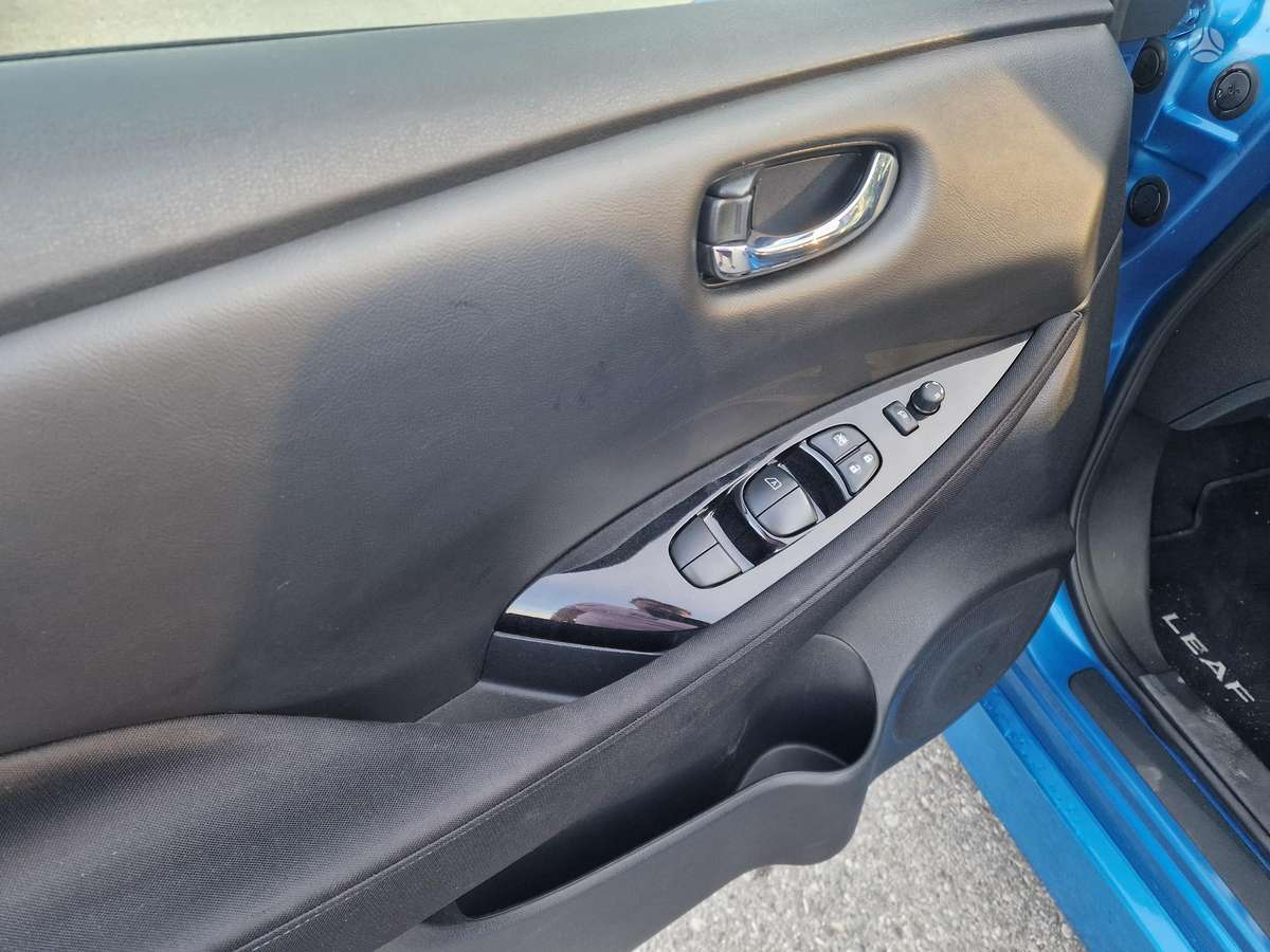 Nissan Leaf, 40 kWh, hatchback