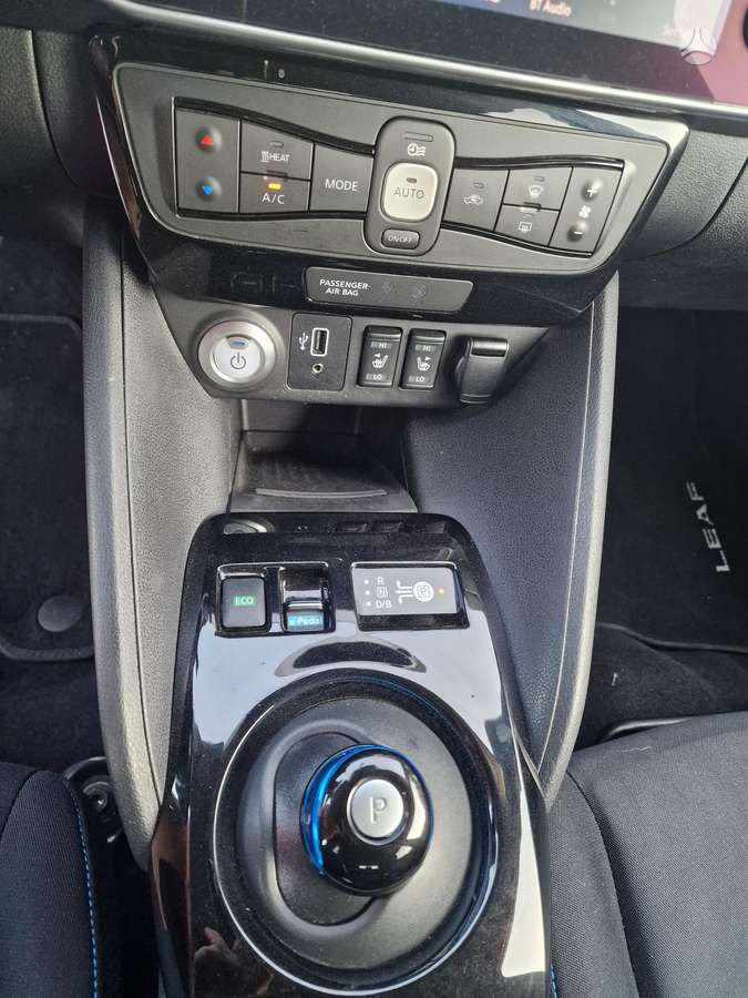 Nissan Leaf, 40 kWh, hatchback