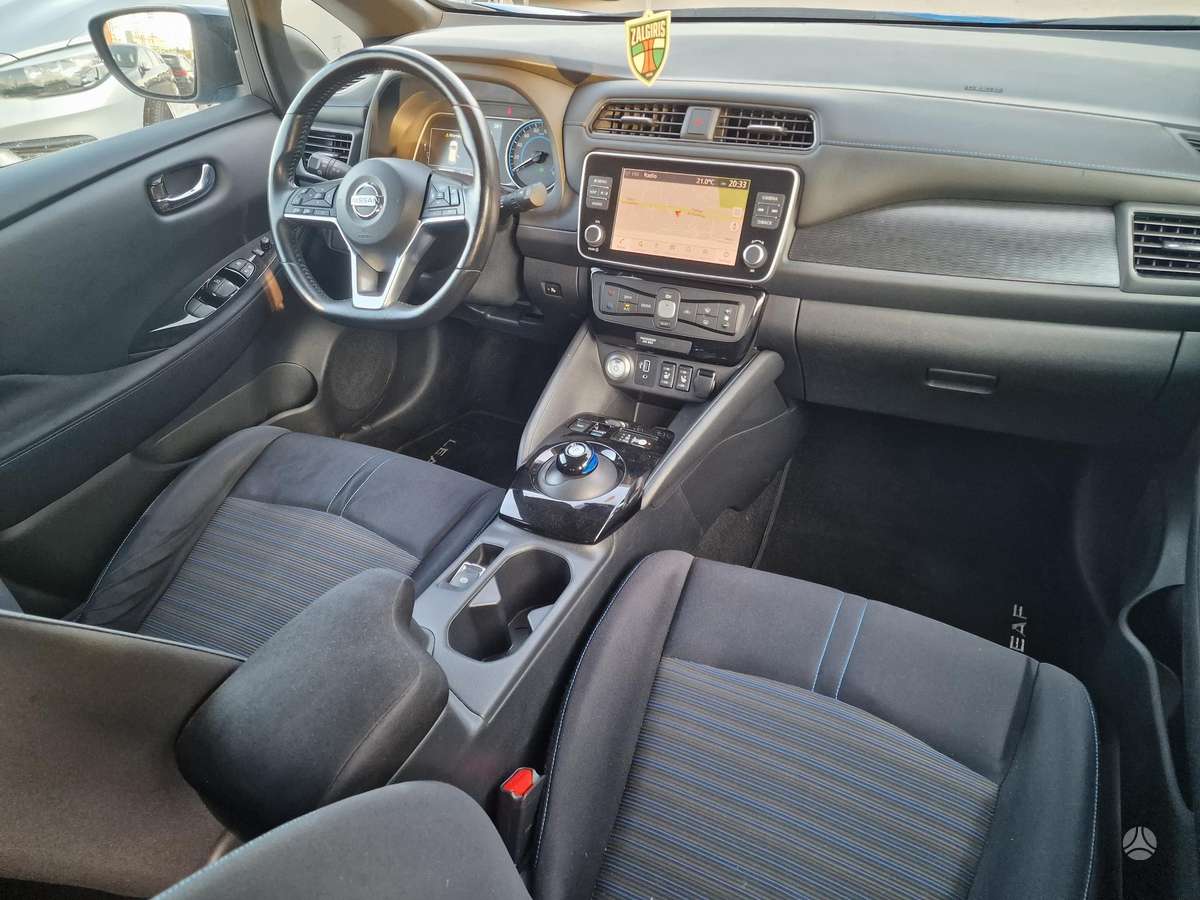 Nissan Leaf, 40 kWh, hatchback