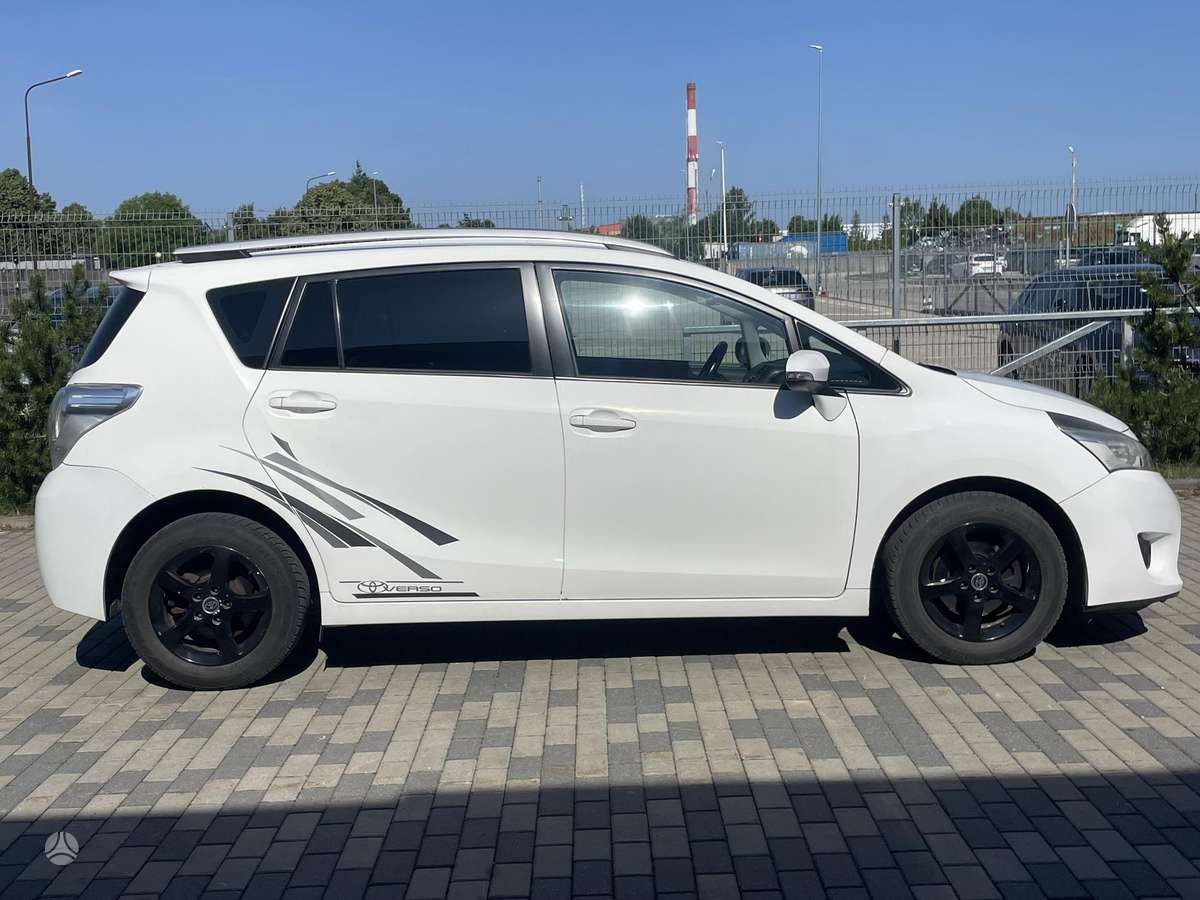 Toyota Verso - 5