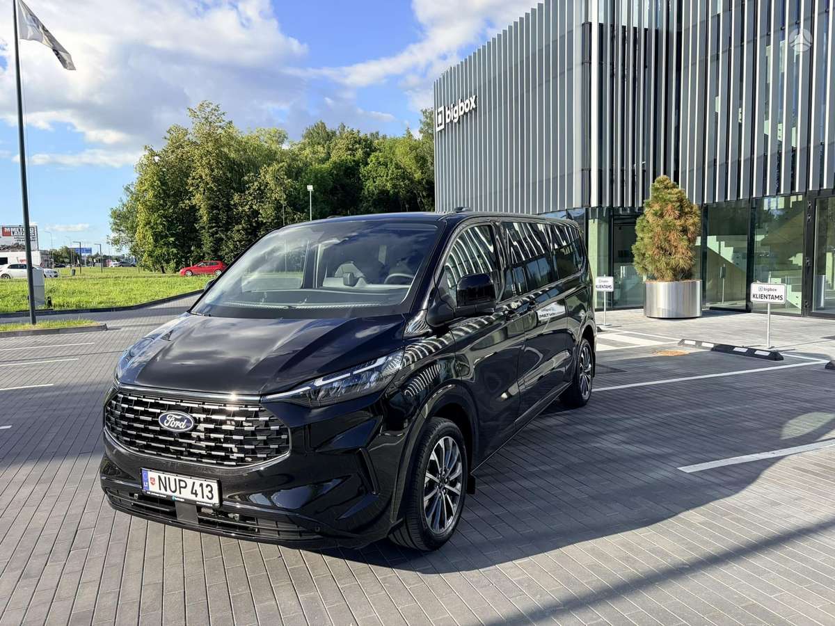 Ford Tourneo Custom, passenger minibus