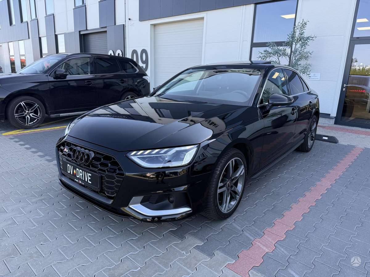 Audi A4, 2.0 l., Седан