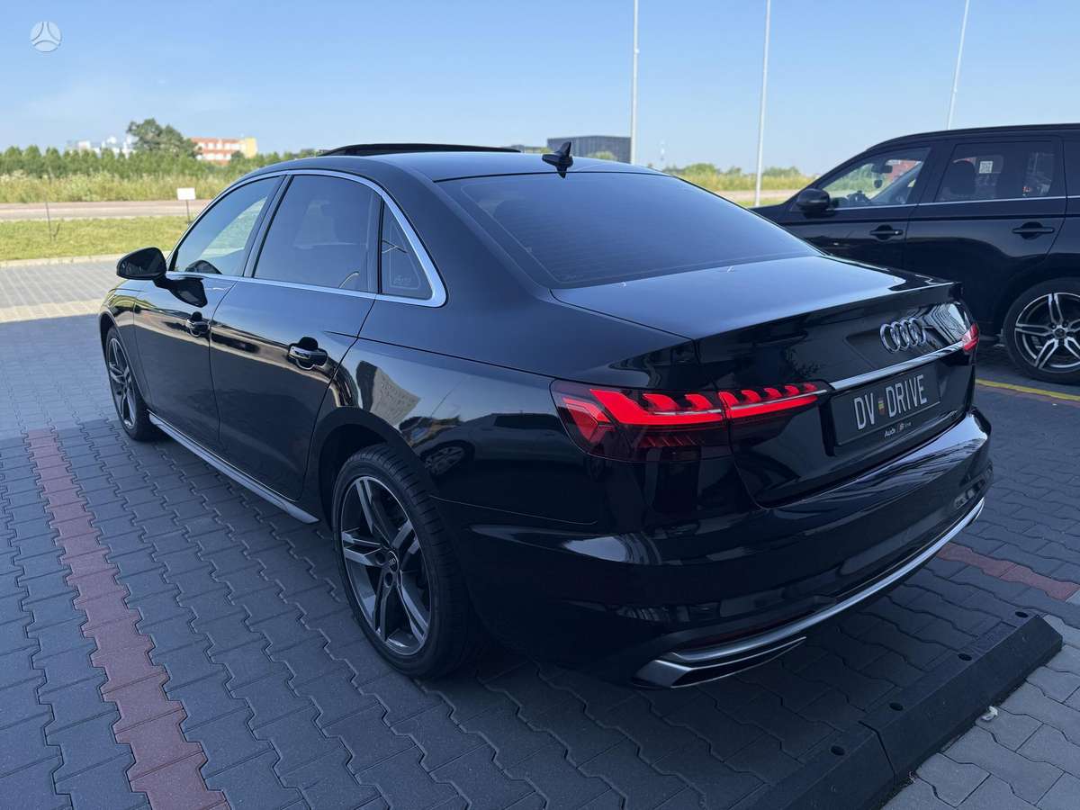 Audi A4, 2.0 l., Седан