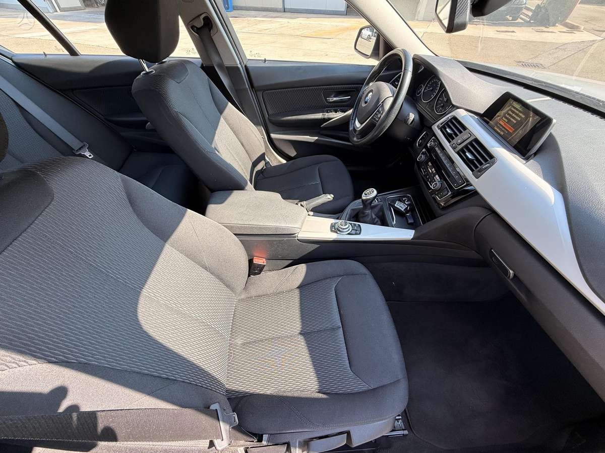 BMW 320, 2.0 l., Седан