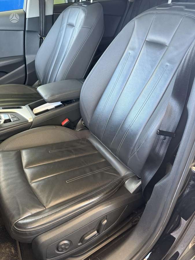 Audi A4, 2.0 l., Седан