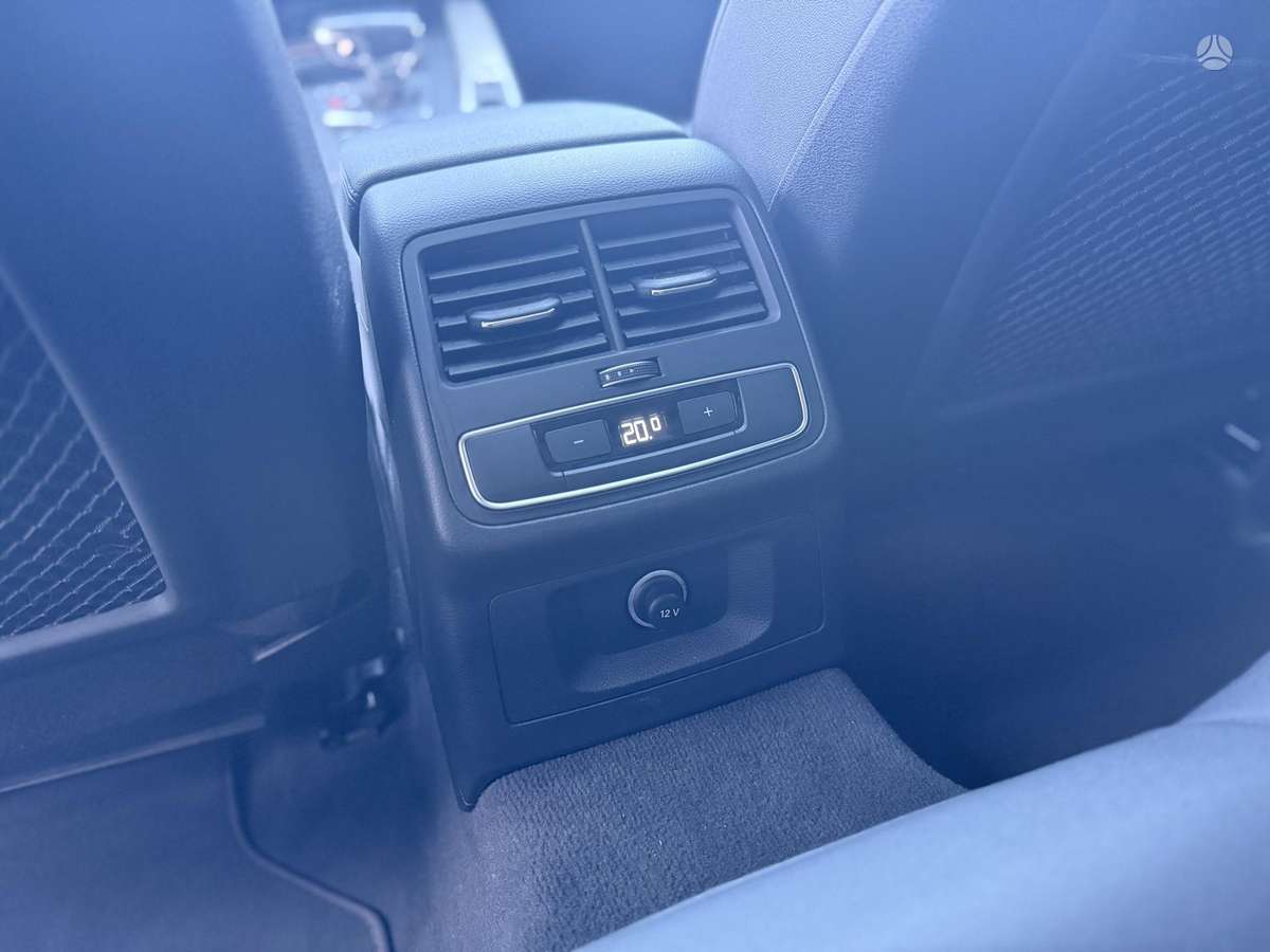 Audi A4, 2.0 l., Седан