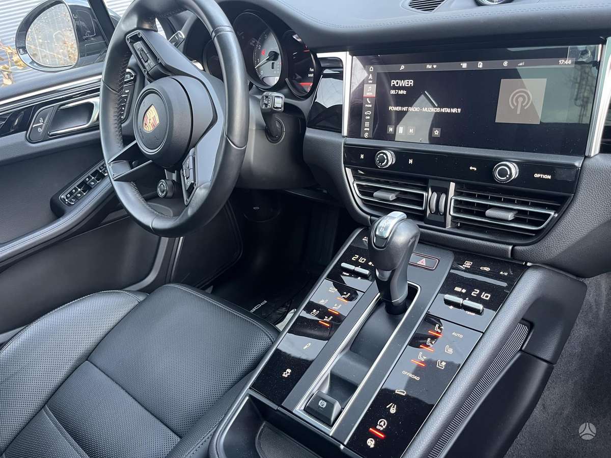 Porsche Macan - 12