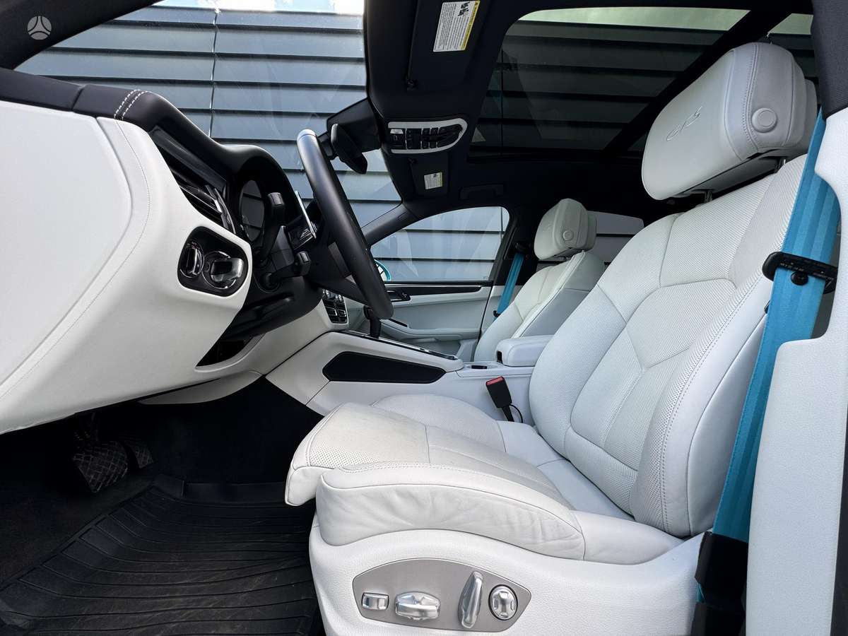 Porsche Macan - 10