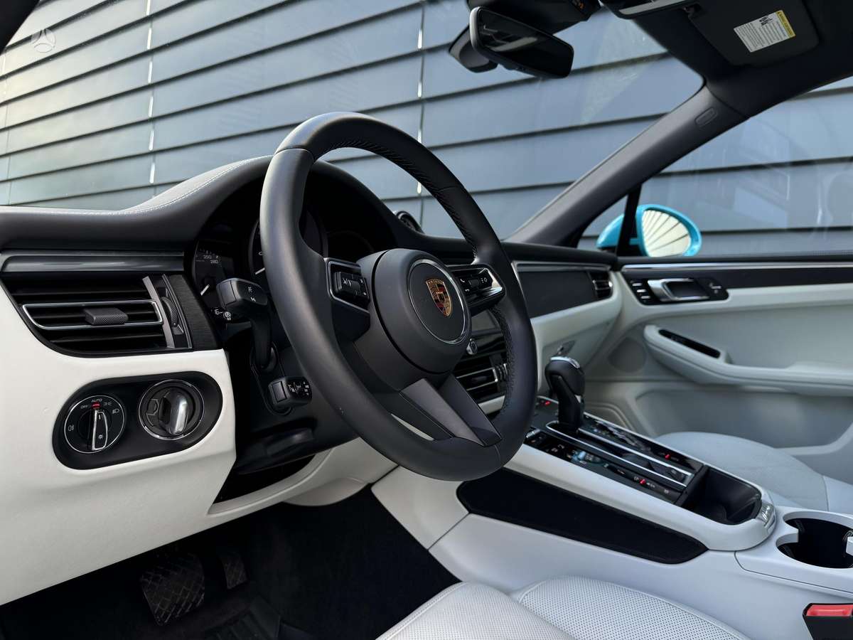 Porsche Macan - 12