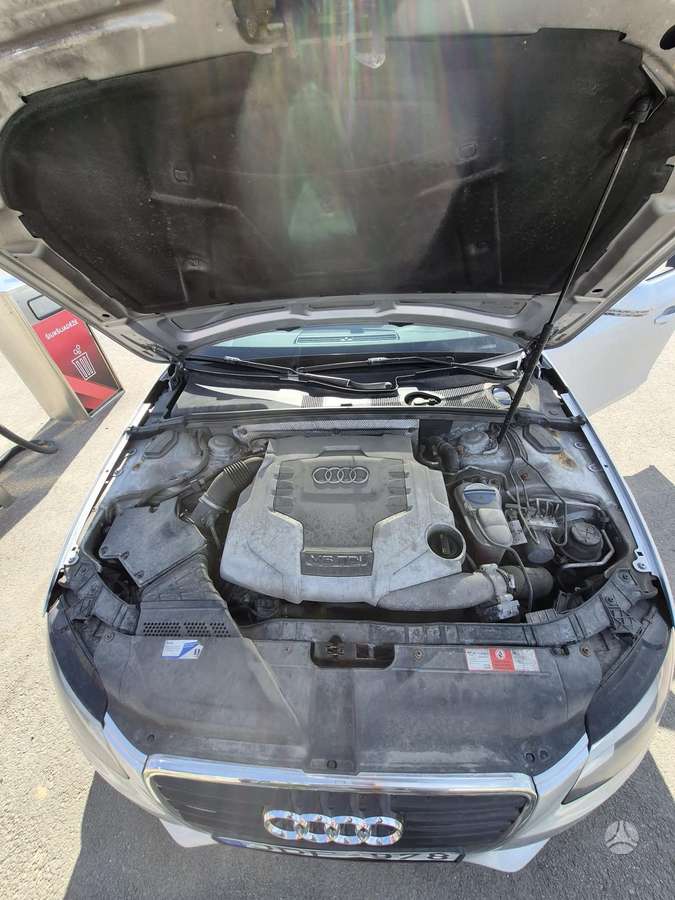 Audi A4, 3.0 l., Седан