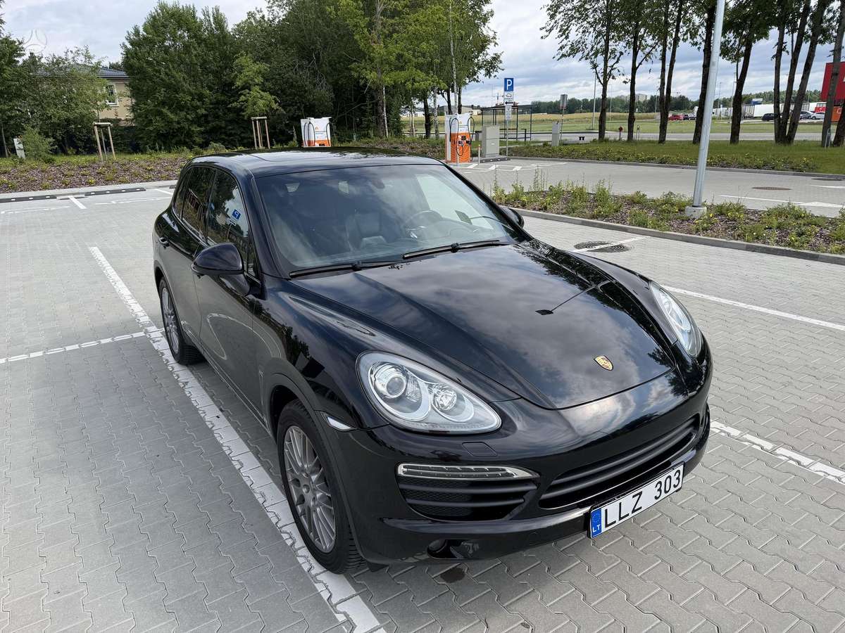 Porsche Cayenne - 2